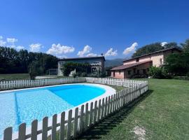 El Bosque de Candeleda，位于坎德莱达的酒店