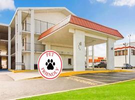 OYO Hotel Mobile, AL I-65 at Airport Blvd，位于莫比尔Mobile Regional Airport - MOB附近的酒店