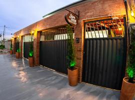 CASA DA ZEZÉ Pousada & Hotel ITABORAÍ，位于伊塔博拉伊的酒店