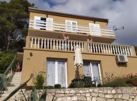 Apartments and rooms with parking space Sobra, Mljet - 18465，位于巴比诺波尔杰的旅馆