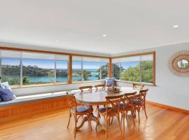 The BEST Scamander Beach House!，位于斯卡曼德的酒店