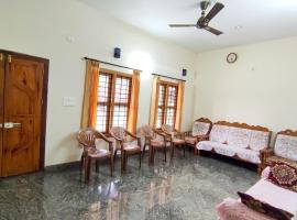 Kurumbalakotta Village Homestay，位于Padinjarathara的酒店