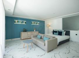 O'Beach Boutique Studios，位于弗利康弗拉克的公寓式酒店