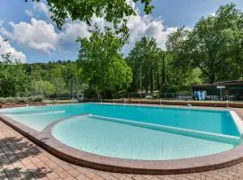 Casa Rustica singola con piscina immersa nella natura in parco privato