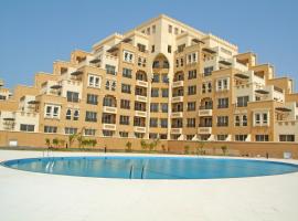 Hala Holiday Homes- Bab Al Bahr Residence, Al Marjan Island，位于拉斯阿尔卡麦的酒店