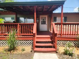 Quiet Cozy Cottonwood Cottage in Scotia
