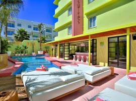 Tropicana Ibiza Suites - Adults Only，位于普拉亚登博萨奥古尔玛水上公园附近的酒店