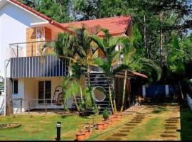 iSTAYS - Luxe Villa, Yercaud，位于埃尔加德的酒店