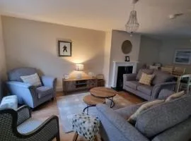 4 Castle Court
