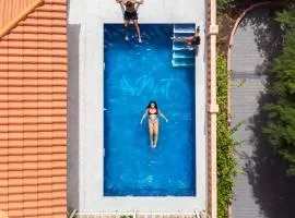Duque Nest Hostel，位于阿德耶的青旅