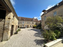 Chambres d’hôtes de l’Ancienne Auberge，位于Thaon的酒店