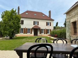 La Gravonne, une parenthèse turroise，位于Turny的酒店