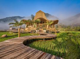 ภูคานาน่าน รีสอร์ท phukananan，位于Ban Khun Nam Nan的带热水浴缸的酒店