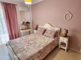 Queen Aspri apartment 3' min to the beach!，位于安迪基拉的酒店