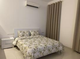 Hawana Studio Apartment, Please message us first, when you are confirmed booking，位于Wādī Khasbar的酒店