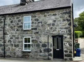 Glasfor Cottage