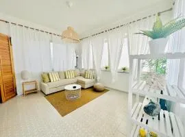 Casa Vacanza fronte mare con giardino privato - Canneto - Lipari