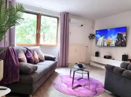 Beauty and Beast 24h-Check-in, 6 Pers, Klima, Massageliege