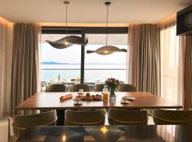 Luxury Apartment Amber - with jacuzzi，位于科济诺的酒店