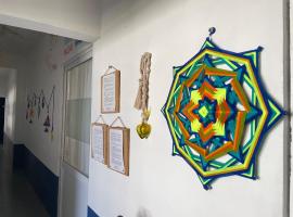 Vive Alegria Hostel，位于巴亚尔塔港的酒店