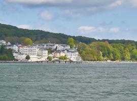 Ostseeresidenz Sassnitz - WG 7 mit Sauna, Terrasse, Meerblick，位于萨斯尼茨的酒店