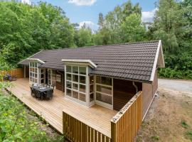 Rubinsøen Skovhuse，位于海斯勒的酒店