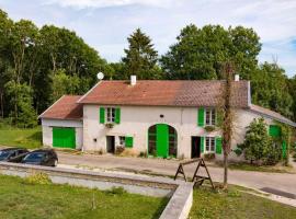 Jolie vache déguisée en fleurs, chambre d'hôte à Soulosse，位于Soulosse-sous-Saint-Élophe的度假短租房