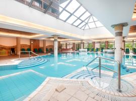 阿夸莱尔酒店，位于采格莱德的带泳池的酒店