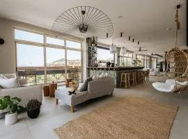 Paralos The Maxine Adults Only