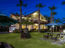 Long Beach Pension，位于西归浦市的酒店