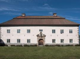 Lägenhet i slott från 1600-talet，位于乌普萨拉的低价酒店