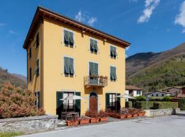 Lucca Franco's Villa，位于Diecimo的酒店