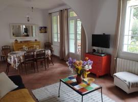 Appartement - Côte d'Azur，位于弗雷瑞斯的度假短租房