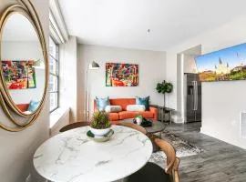 Elegant Studio Near French Quarter