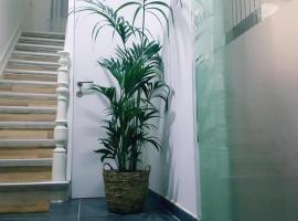 Cozy Rooms with share the bathroom and kitchen，位于布鲁塞尔的酒店