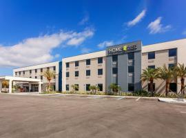Home2 Suites By Hilton Vero Beach I-95，位于West Vero CorridorVero Beach Municipal Airport - VRB附近的酒店