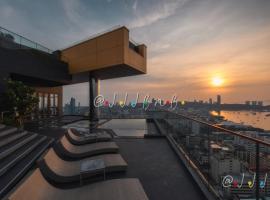 Edge Central Pattaya by JJJ，位于芭堤雅市中心的海滩短租房