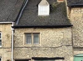 Bitty Cottage Cotswolds，位于Minchinhampton的酒店