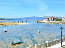Piso de playa con terraza en el centro de Vilanova
