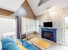 Condo 612 at North Creek Resort，位于蓝山的酒店