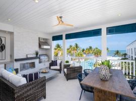 Islamorada Modern Penthouse with Private Beach，位于伊斯拉莫拉达的酒店