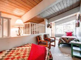 Inviting and Roomy! A Charming Mountain Home Where Comfort Meets Convenience CH02