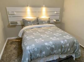 Affordable Room with FREE Parking in Newmarket ON，位于纽马克特Southlake Regional Health Centre附近的酒店