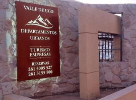 Valle de Uco Departamentos Urbanos - Ruta 40，位于图努扬的酒店