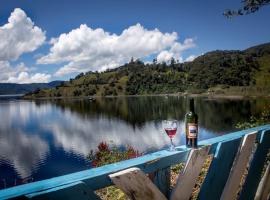 Cabaña Azulado vista a Laguna，位于帕斯托科查湖附近的酒店