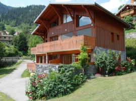 4 6 pers holiday appartment near center of Champagny，位于Le Villard的木屋