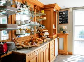 Brit Hotel Essentiel REIMS Taissy，位于兰斯的酒店
