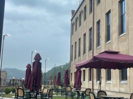 Imperial Hotel，位于Kapan的酒店