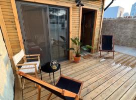 Wood11 - Charming TinyHouse in a Lovely Garden，位于圣巴巴拉-迪内希的酒店