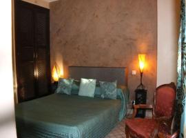 Chambre Erfou, Riad 7 au village naturiste Couple only，位于阿格德角的摩洛哥传统庭院